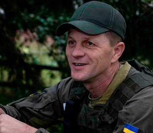 Нацгвардійці на Луганщині допомогли врятуватися родині із 21 собакою