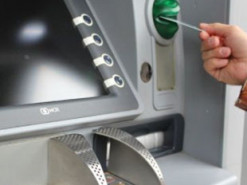 В Киеве активизировались мошенники: деньги с карт списывают ночью