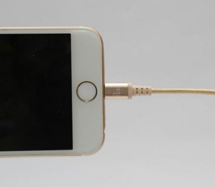 Хакер создал USB-кабель для взлома iPhone