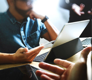 60% айтівців покинули свої домівки, але більшість таки залишилися в країні — дослідження DOU