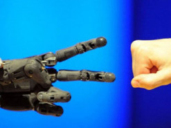 У Японії створили «живу людську шкіру» для покриття роботів