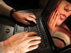 Британских парламентариев уличили в тысячах попыток смотреть порно на работе