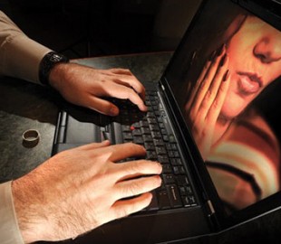 Британских парламентариев уличили в тысячах попыток смотреть порно на работе