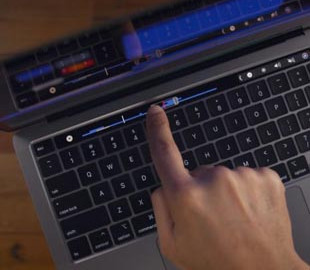Apple "вбила" останній MacBook з сенсорною панеллю