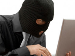 Листи з погрозами та благодійні сайти: як шахраї дурять українців під час карантину