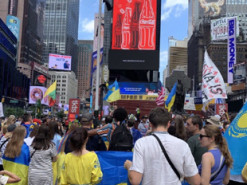 Акція з вимогою визнати рф державою-терористом відбулася у Нью-Йорку