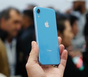 Акции Apple снижаются из-за низкого спроса на iPhone XR