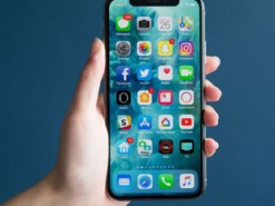 На iPhone X поставили Windows 7