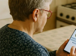 Листування з «іноземцем» обернулося для пенсіонерки втратою понад 250 тис. грн