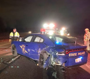 Автопилот Tesla Model Y не заметил полицейскую машину в Мичигане