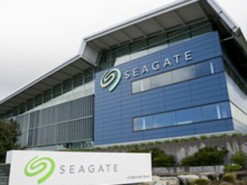 Прибыль Seagate упала вдвое