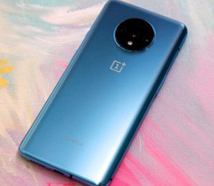 Смартфон OnePlus 7T протестировали в играх и бенчмарках