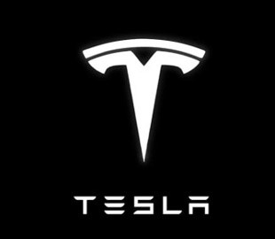 Автомобілі Tesla імітують режим їзди п'яної людини
