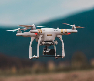 Дроны научили использовать радиоволны для зарядки датчиков во время полета