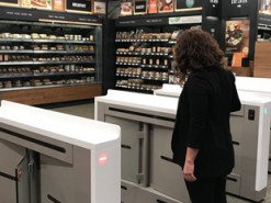 Amazon открывает умный магазин без кассиров