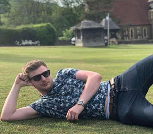 Вот это лайфхак: как британец нашел свою половинку с помощью билборда