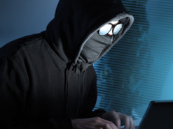 Двоє українців прославляли у соцмережах окупантів і заперечували агресію рф