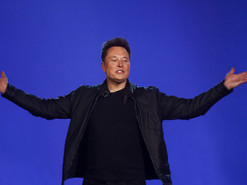 Маск ответил пользователям Twitter фотографией Сталина