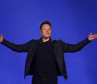 Маск ответил пользователям Twitter фотографией Сталина