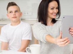 Почему нельзя публиковать детские фото в интернете