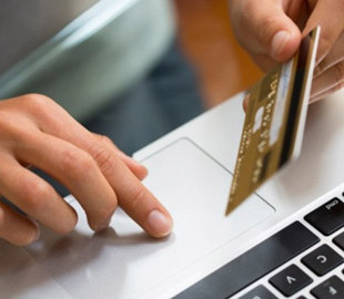 Псевдобанкір ошукав жінку майже на 80 тисяч гривень