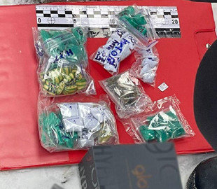 В Харькове наркокурьера, который попался с сотней свертков, могут отпустить под залог