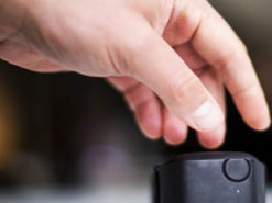 Умный браслет предскажет вспышку агрессии при аутизме за минуту до ее начала