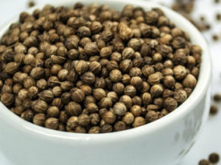 Медики назвали п’ять трав, які врятують від високого тиску