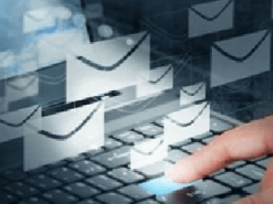 Виїзд чоловіків за кордон під час війни: скільки петицій подали українці та як на них реагує Зеленський