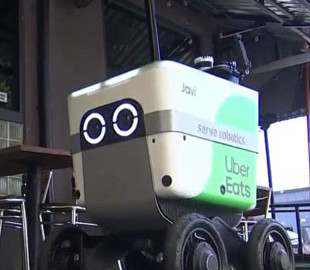 Роботи з доставки їжі передають кадри зі своїх камер до поліції Лос-Анджелеса