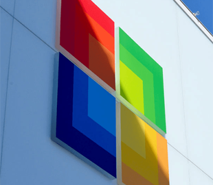 Рыночная стоимость Microsoft превысила Google впервые за три года