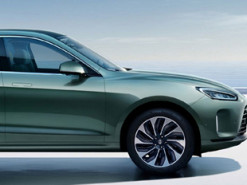 Tesla Model Y програла у порівнянні з першим автомобілем Huawei