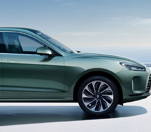 Tesla Model Y програла у порівнянні з першим автомобілем Huawei