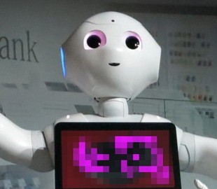 Хакеры научили роботов показывать порно и вымогать биткоины