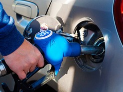 Суд наказал айтишника за взлом софта терминала АЗС и кражу бензина