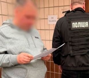 $21 000 у криптовалюті за виїзд до Європи: у Києві викрили адвоката-організатора схеми