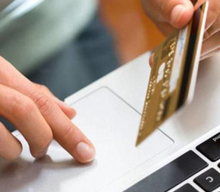 Інтернет-шахраї ошукали п'ятьох українців на 45 тисяч гривень