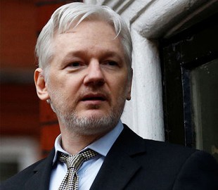 Источник: Ассанжа лишили интернета из-за Каталонии