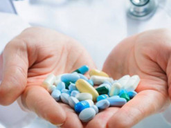 Віртуальні ліки і реальні загрози: що скаже закон про інтернет-аптеки