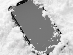 Користувач знайшов свій Pixel 6a через 6 місяців у снігу