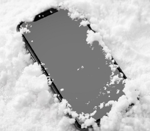 Користувач знайшов свій Pixel 6a через 6 місяців у снігу