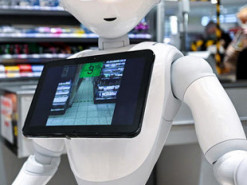 Появился робот, который заставляет надеть маску