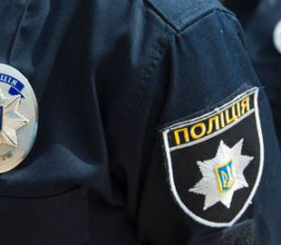 Купив авто, якого не існувало: житель Житомирщини "подарував" гроші аферистам