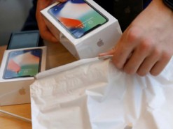 Сколько iPhone X продается ежедневно и какая модель самая популярная?