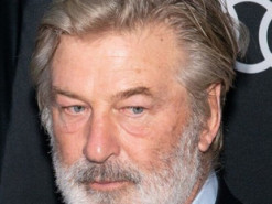 Загибель Галини Гатчінс: розкрили подробиці стрілянини на зйомках, адвокат Алека Болдвіна відреагував