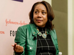 Apple переманивает сотрудников Intel