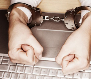 Житель запорожского села снимал порно со своим участием