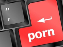 Мужчина раскаялся и получил штраф за распространение порнографии