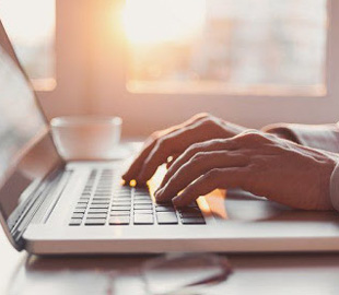 Телеграм-канали, які допоможуть переселенцям знайти роботу в Україні