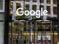 Google раздавал деньги прохожим за разрешение сделать фото